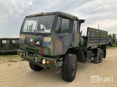 2005 Stewart & Stevenson M1078A1 LMTV 4x4 Cargo Truck