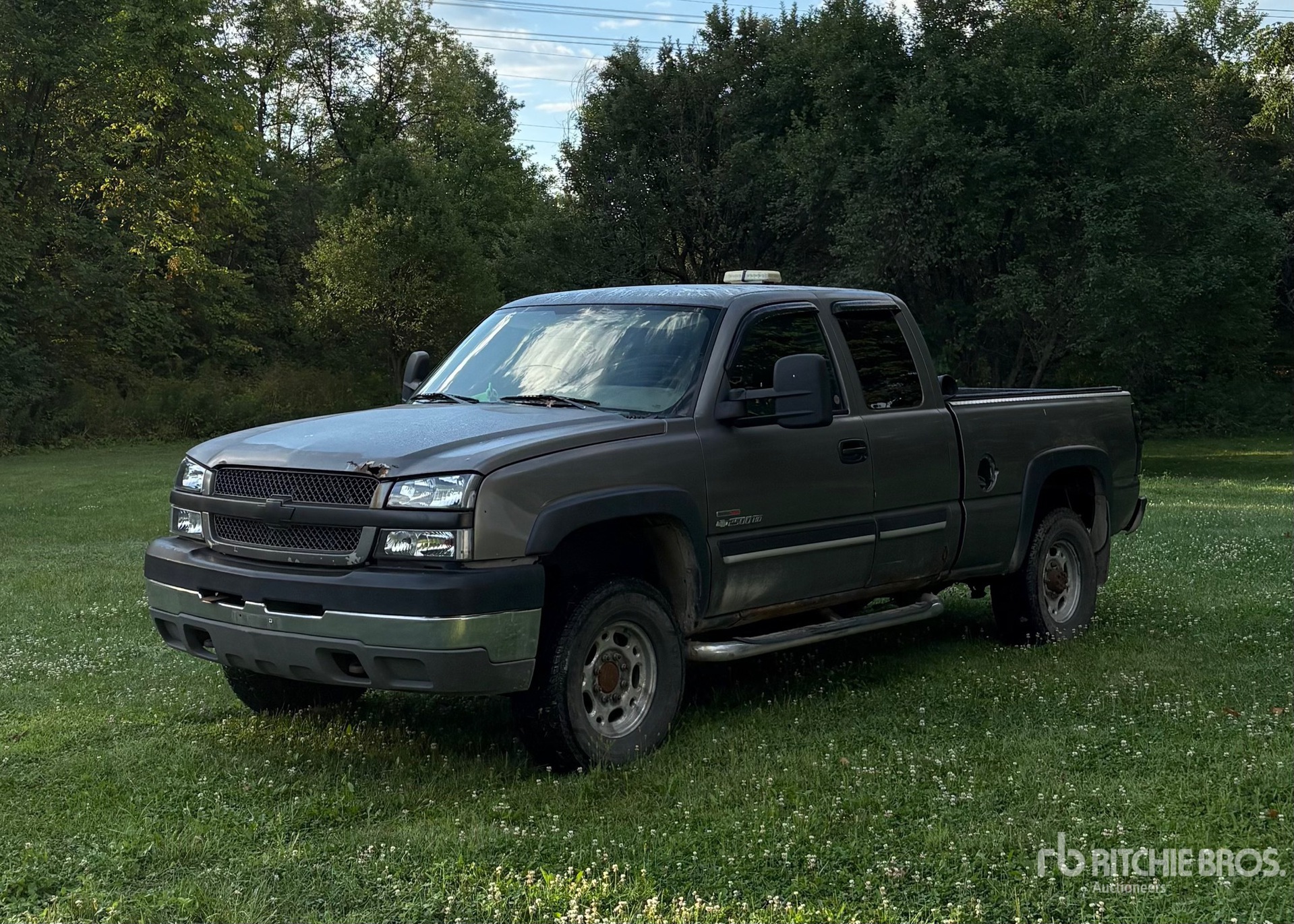 2004 Chevrolet Silverado 2500 HD 4x4 Extended Cab Pickup