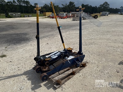 (3) Hydraulic Jacks
