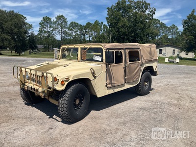 AM General M1097R1 HMMWV 4 Door Soft Top w/Truck Body