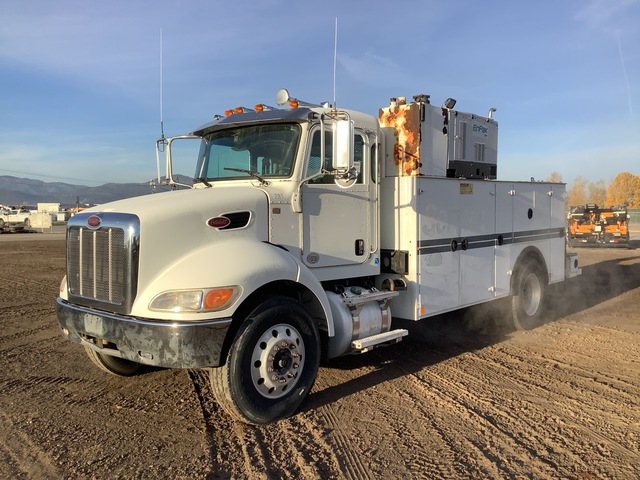 2015 Peterbilt 337 4x2 Service Truck 2015 Peterbilt 337 4x2 Service Truck