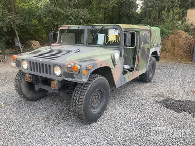 AM General M1097R1 HMMWV 4 Door Soft Top w/Truck Body