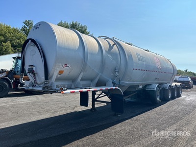2004 Bedard Quad/A Pneumatic Bulk Trailer