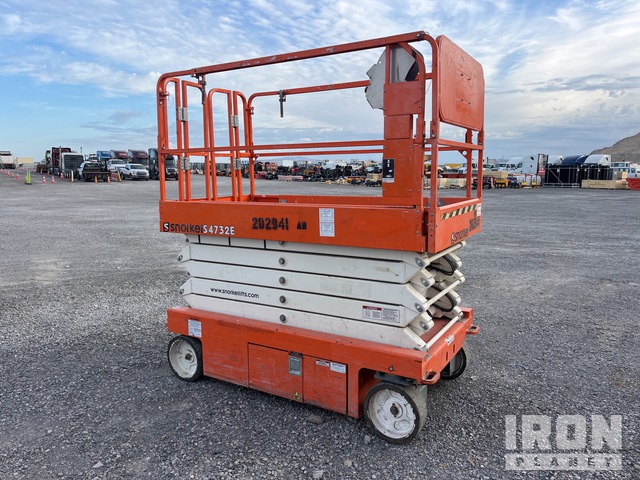ELEVADOR TIJERA 2018 SNORKEL S4732E