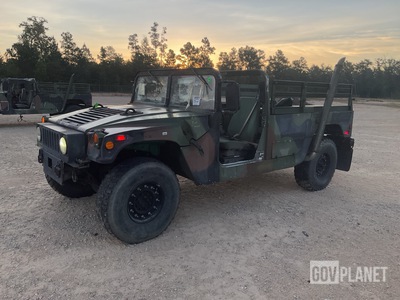 2007 AM General M1152 HMMWV 2 Door w/Truck Body