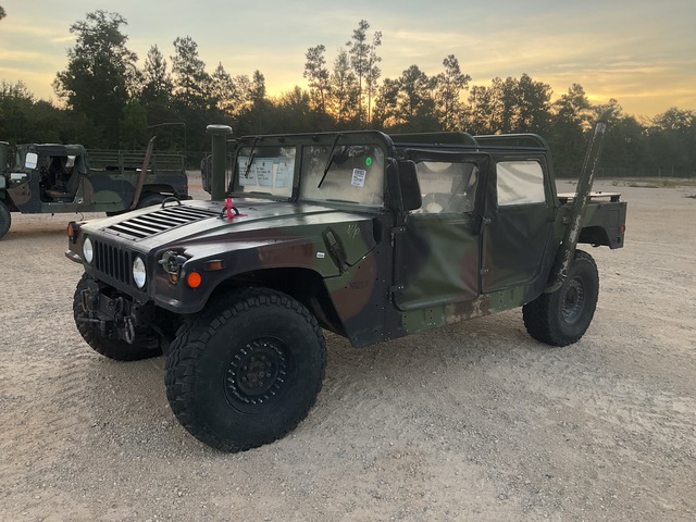 2002 AM General M1123 HMMWV 4 Door w/Truck Body 2002 AM General M1123 HMMWV 4 Door w/Truck Body