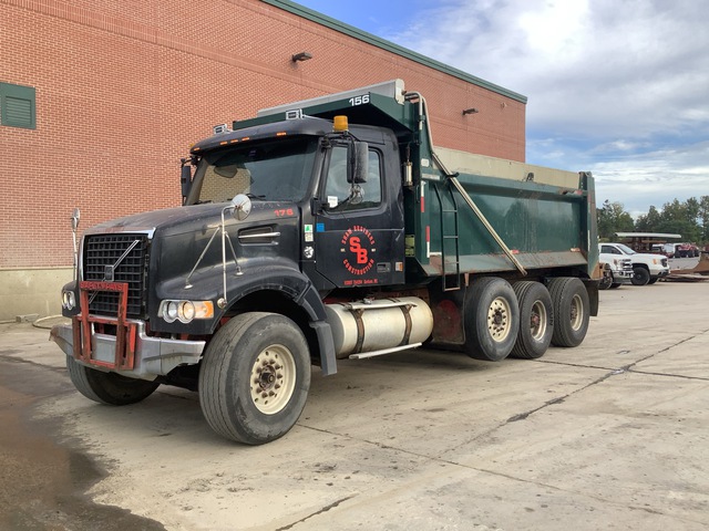 2003 Volvo VHD84F 8x4 Tri/A Dump Truck 2003 Volvo VHD84F 8x4 Tri/A Dump Truck