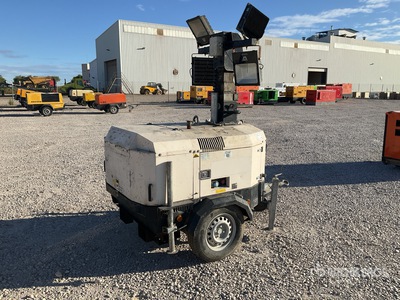 2014 Tower Light VB-9 4x400W Lichtmast (Inoperable)
