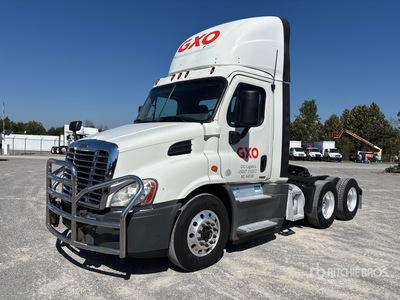 2018 Freightliner Cascadia 113 6x4 3-Achs Sattelzugmaschine