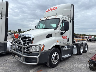 2018 Freightliner Cascadia 113 6x4 T/A Day Cab Truck Tractor (Inoperable)
