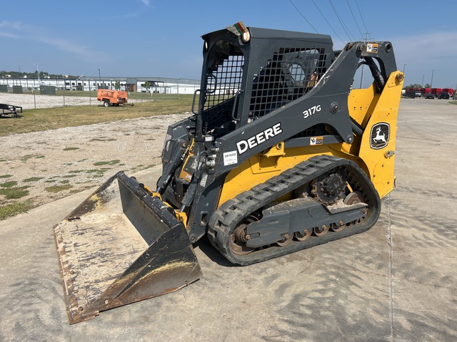 2022 John Deere 317G