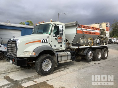 2019 Mack Granite 8x4 Volumetric Mixer Truck