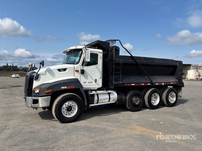 2015 Cat CT660 8x4 Tri/A Dump Truck