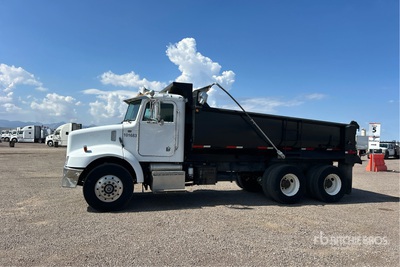 2004 Peterbilt 330 6x4 Autocarro ribaltabile 2 assi