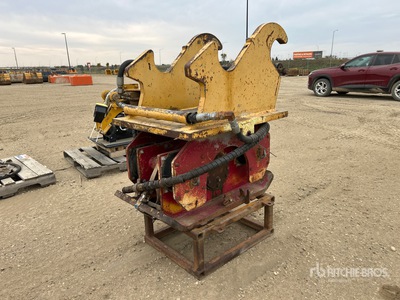 NPK 24 in Q/C Excavator Plate Compactor
