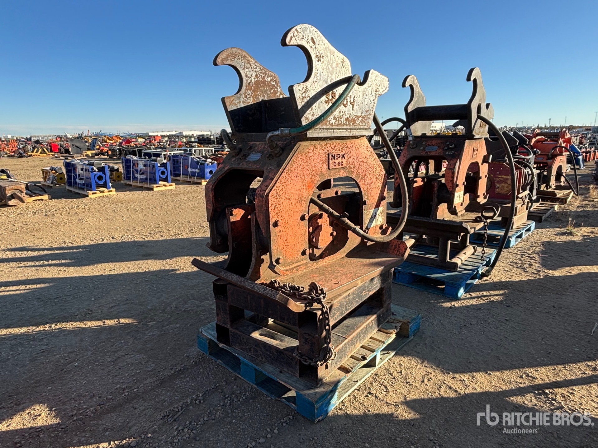 NPK C8C-C8100 33 in Q/C Excavator Plate Compactor