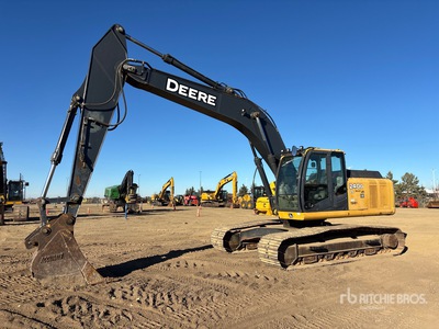 2011 John Deere 240D LC Tracked Excavator