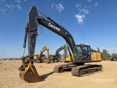 2012 John Deere 250G LC حفارة بجنزير