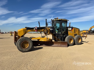 2010 Cat 160M ممهدات الأرض الآلية
