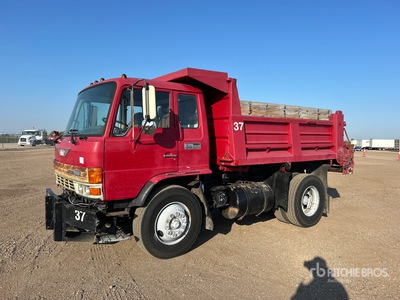 1990 Hino 4x2 Spreader Truck