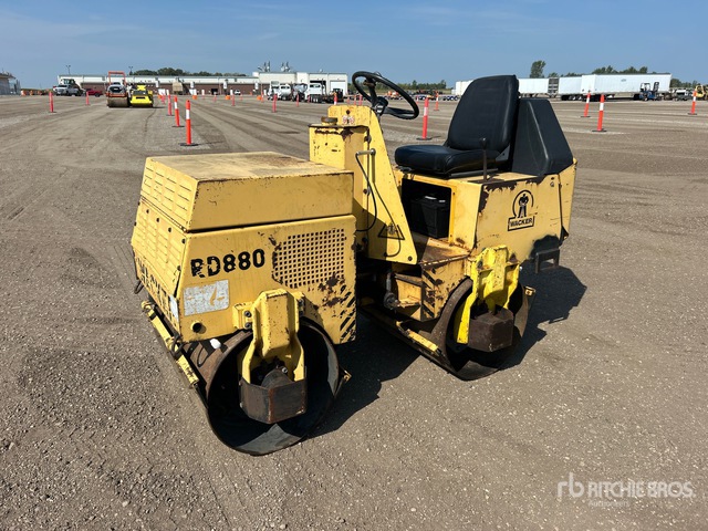 1995 Wacker Neuson RD880V Double Drum Roller | Ritchie Bros. Auctioneers