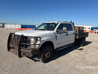 2018 Ford F-350 XL 4x4 Crew Cab Flatbed Truck