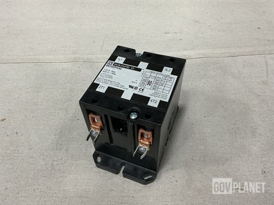 (39) Square D 8910DPA92 Magnetic Contactors