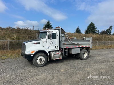 2015 Peterbilt 337 4x2 ダンプトラック（S/A）