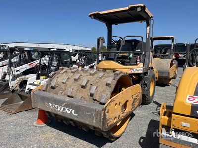 2017 Volvo SD75B Smooth Drum Compactor