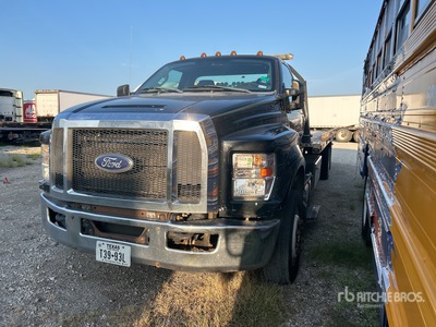 2017 Ford F-650 4x2 Autocarro con pianale rollback