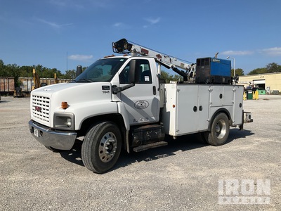2005 GMC 7500 4x2 Camion de servicios