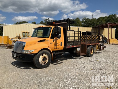 2007 International 4300 4x2 アッテネータートラック