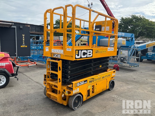 ELEVADOR TIJERA 2018 JCB S3246E