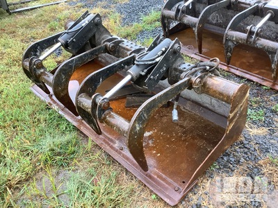 Bobcat 7168290 73 in Grapple Bucket Skid Steer Grapple Bucket