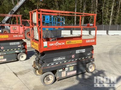 2016 Skyjack SJ3226 Electric Scissor Lift
