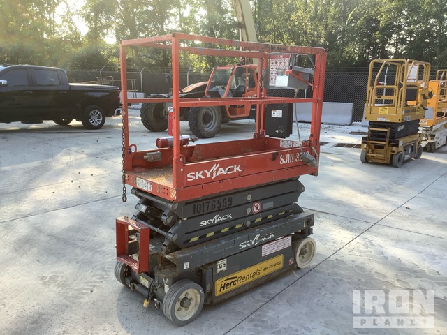 ELEVADOR TIJERA 2015 SKYJACK SJIII3219