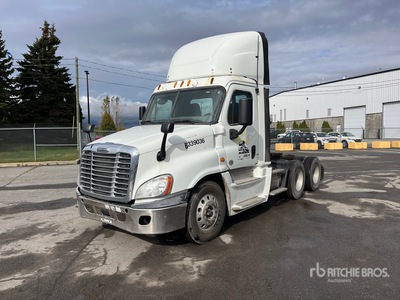 2015 Freightliner Cascadia 125 6x4 T/A Day Cab Truck Tractor