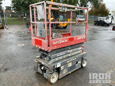 2015 Skyjack SJIII-3219 Electric Scissor Lift