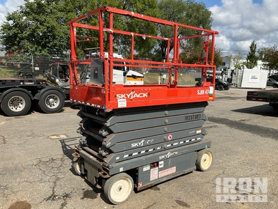 2018 Skyjack SJIII 4740 Electric Scissor Lift