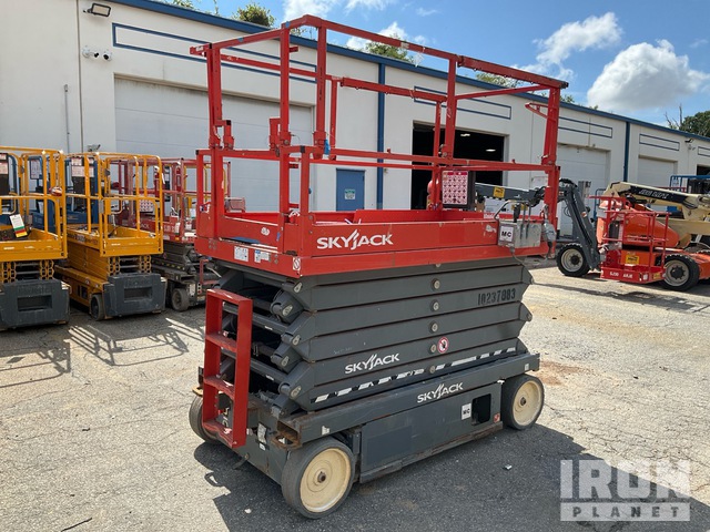 ELEVADOR TIJERA 2018 SKYJACK SJIII4740