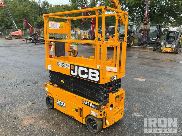 ELEVADOR TIJERA 2023 JCB S1932E