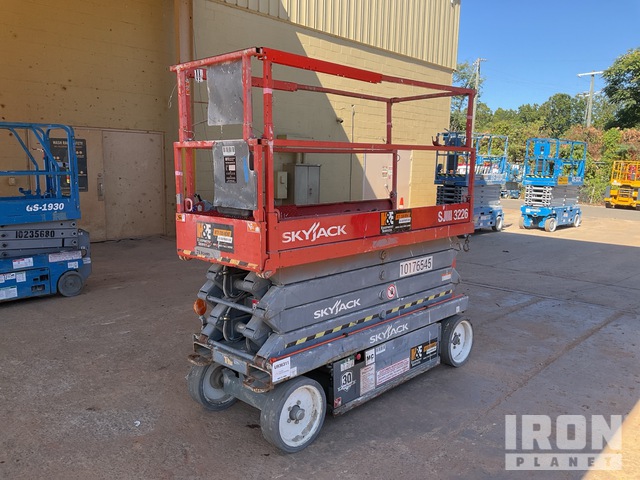 ELEVADOR TIJERA 2015 SKYJACK 3226