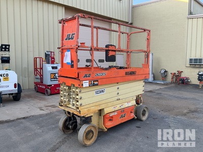 2018 JLG 2632ES Electric シザーリフト