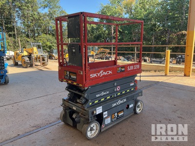 2016 Skyjack 3219 Electric Scissor Lift
