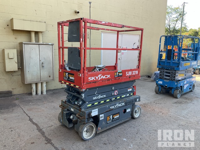 ELEVADOR TIJERA 2016 SKYJACK 3219