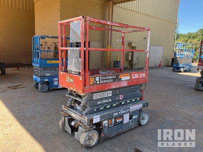 2016 Skyjack 3219 Electric Scissor Lift