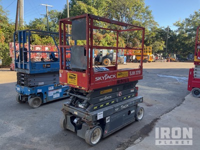 2016 Skyjack 3219 Electric Scissor Lift