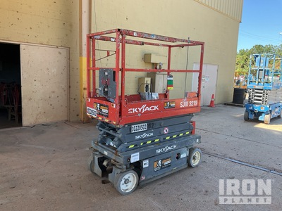 2017 Skyjack 3219 Electric Scissor Lift