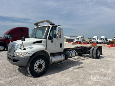 2018 International 4300 4x2 Cabina y chasis