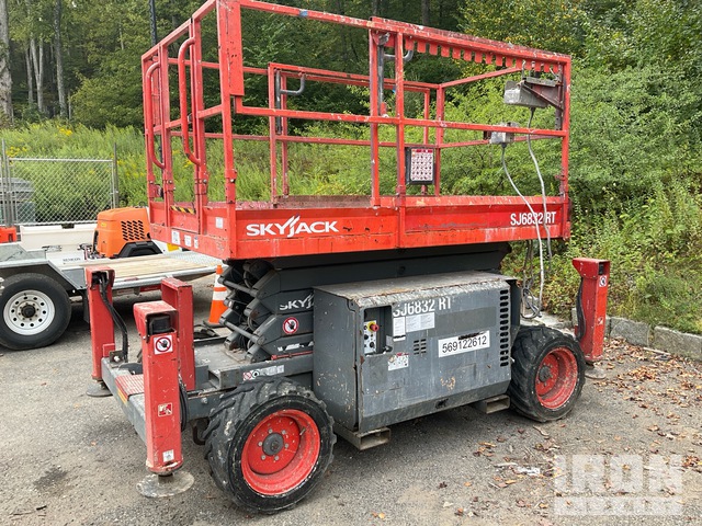ELEVADOR TIJERA 2017 SKYJACK SJ6832RT